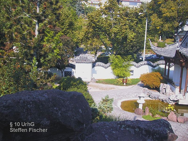 Chinesischer Garten></td>
      </tr>
       <tr>
       <td  align=